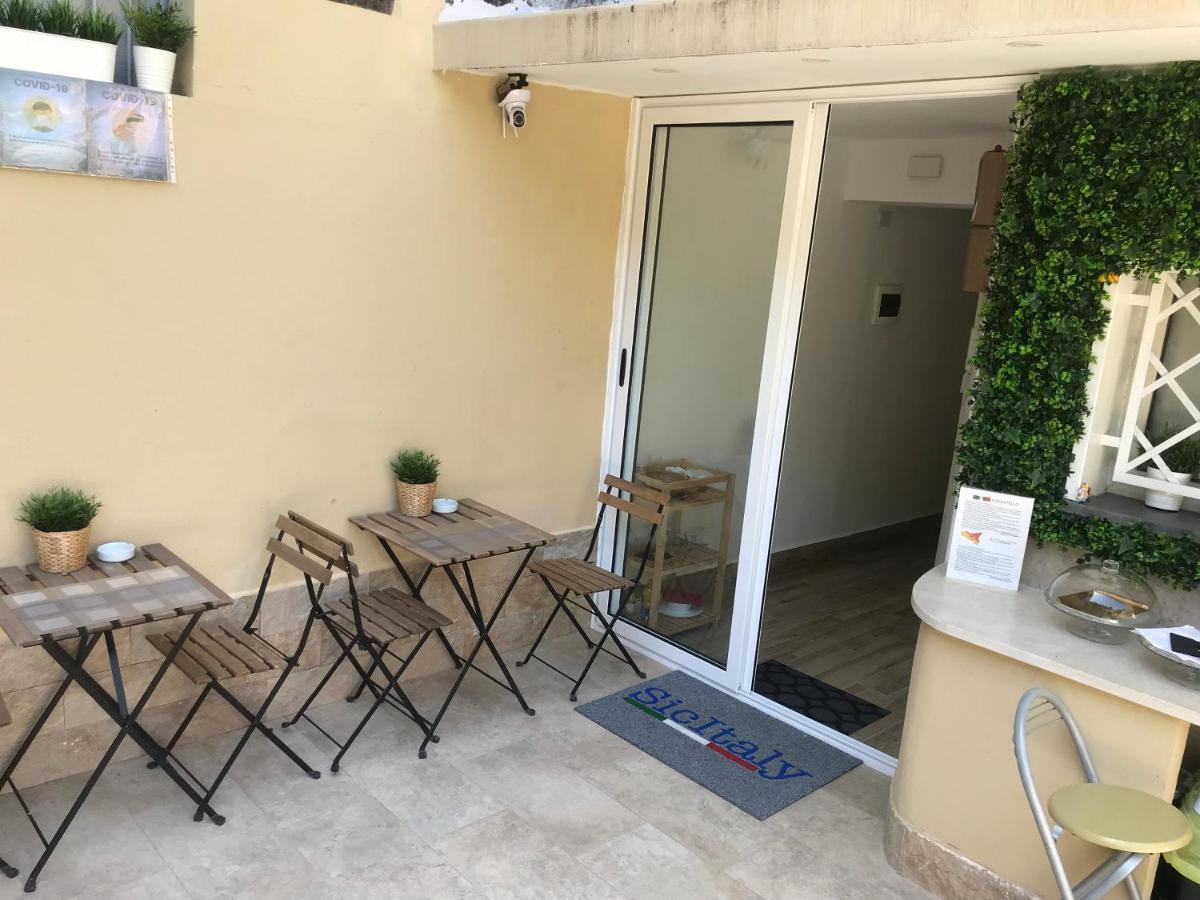 Sicitaly Acomodação com café da manhã Aci Castello Exterior foto