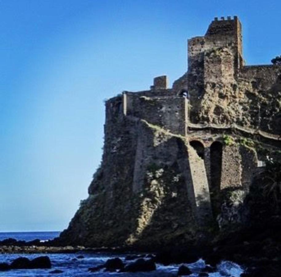Sicitaly Acomodação com café da manhã Aci Castello Exterior foto